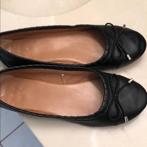 NY&C black Flats